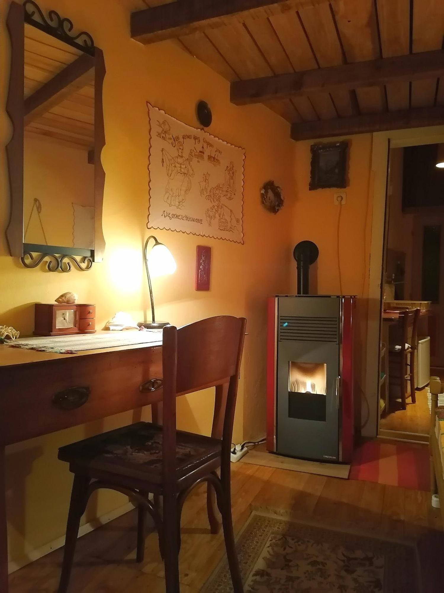 ホテル Base For Adventurers - Urban Guerrilla ネゴティン 部屋 写真